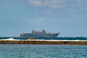Cuatro países participan en ejercicios de desembarco frente a Las Canteras (Foto Antonio Rico)